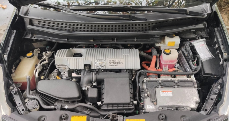 Toyota Prius cena 45000 przebieg: 360000, rok produkcji 2012 z Rzgów małe 29